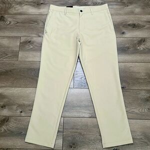 Banana Republic 30” Flat Front Tan Casual Golf Pants Size‎ 34